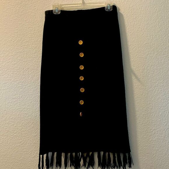Black winter Knit Skirt - Picture 1 of 5